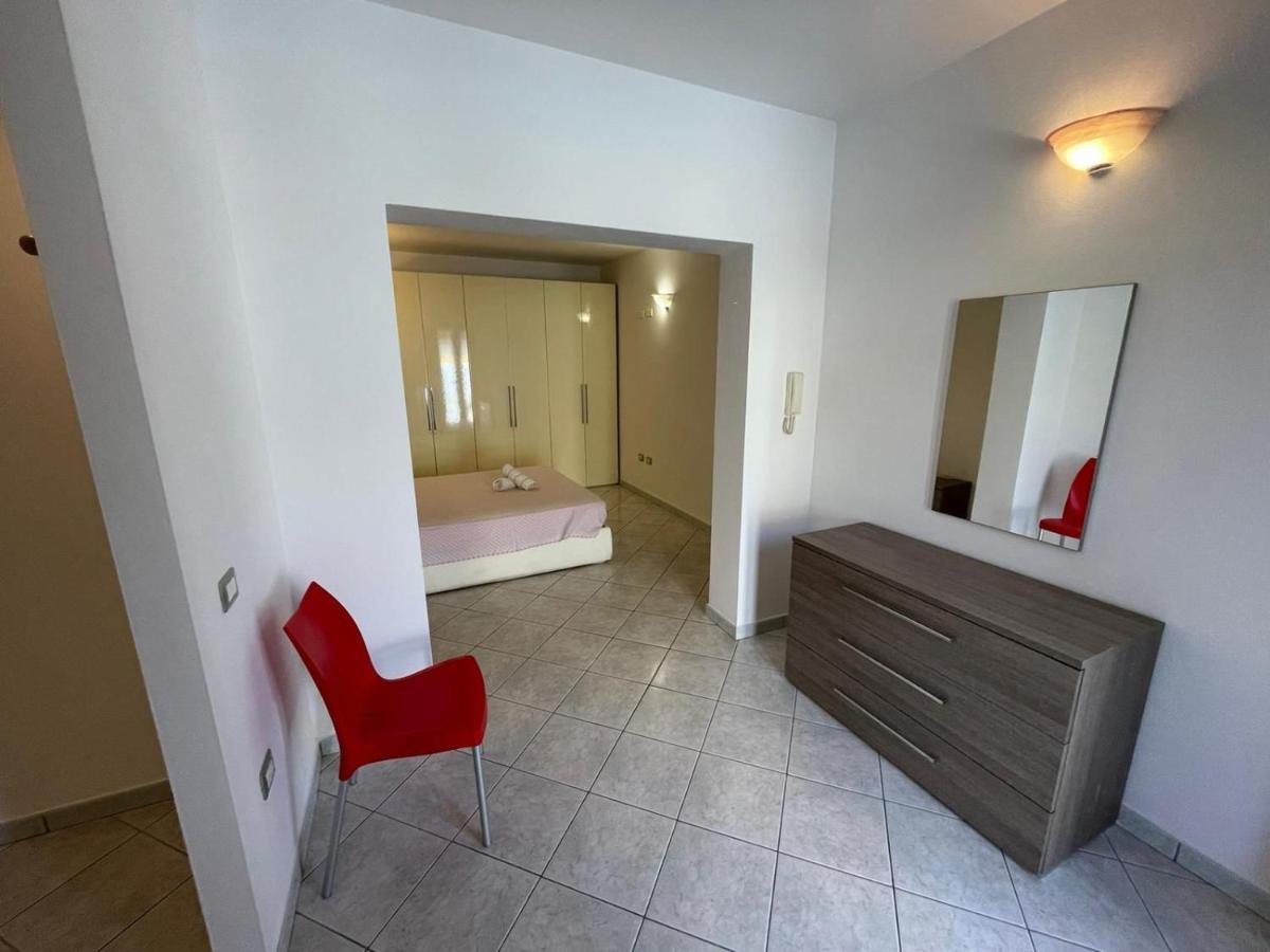 Casa Camere Pistis Assemini Buitenkant foto